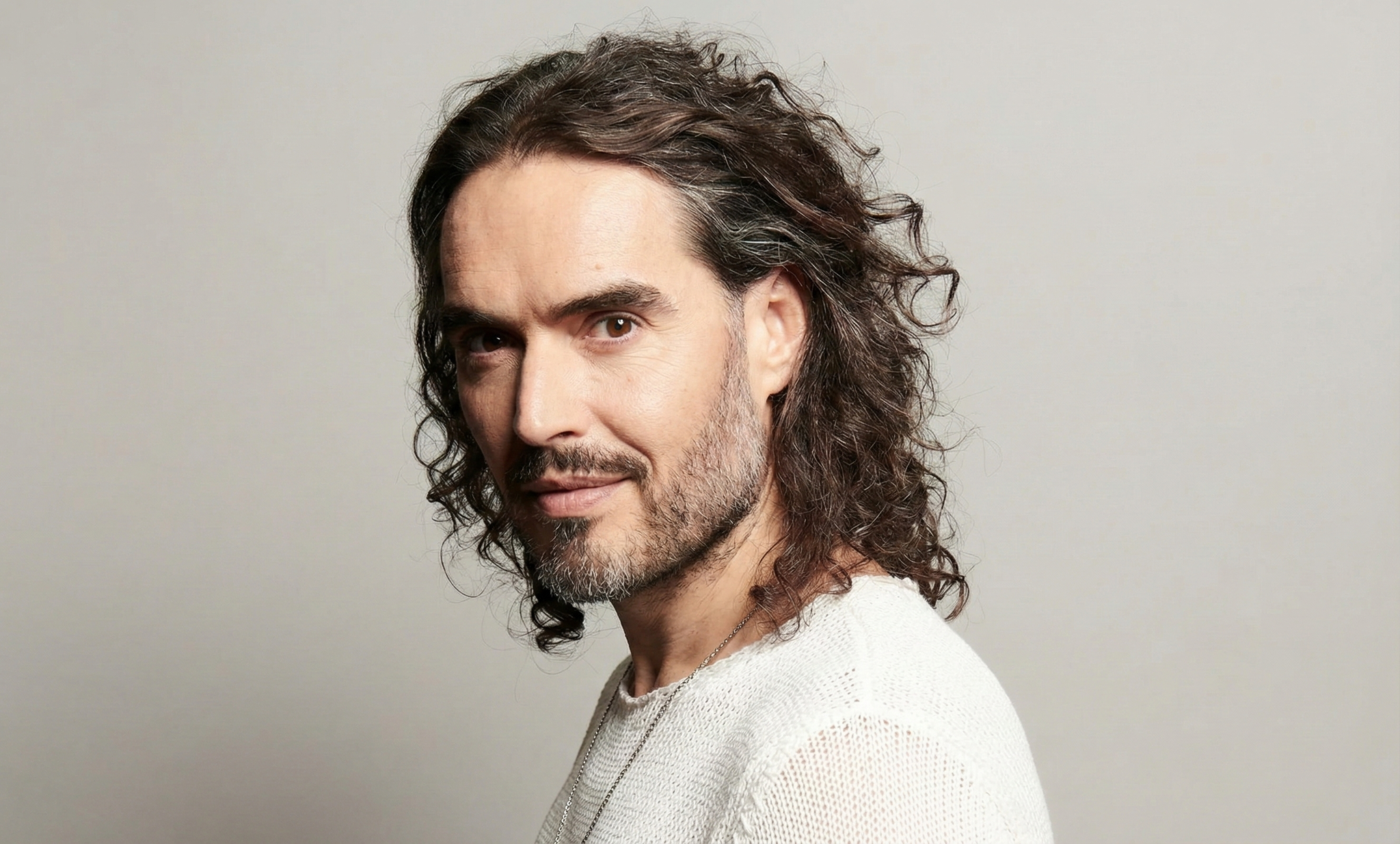How To Get Russell Brand’s Haircuts And Hairstyles?